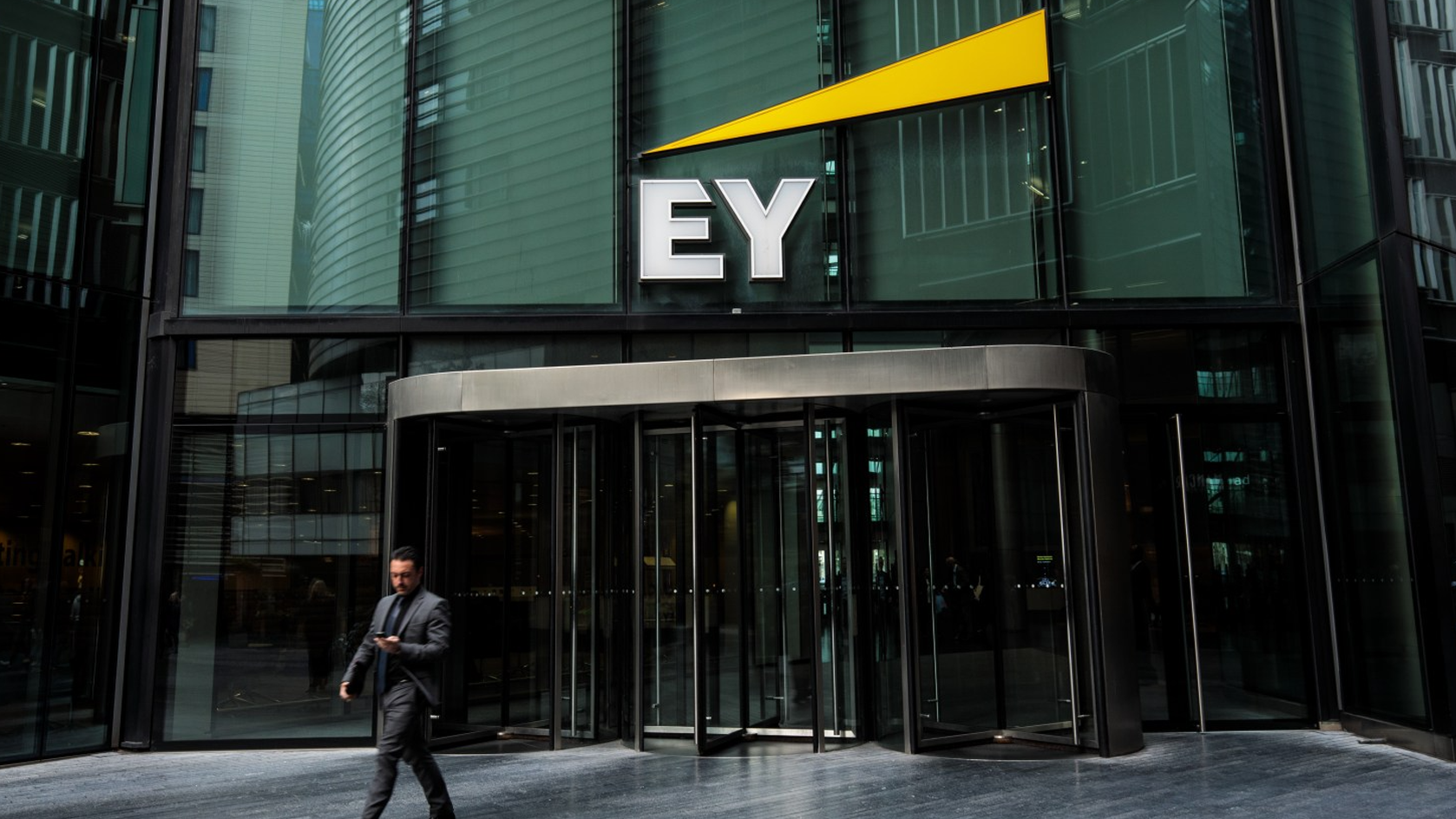 Age and Leadership: The EY Succession Debate